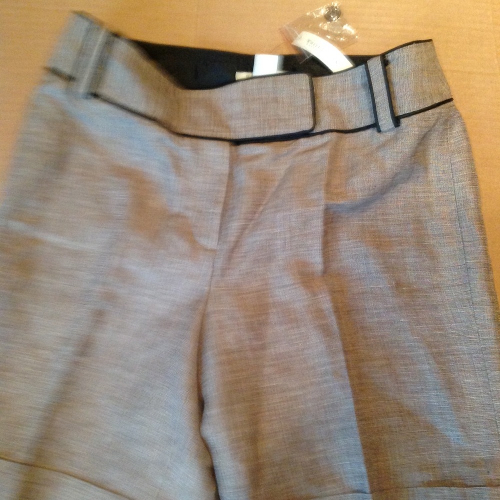 Linen cuffed Bermuda - Picture 2 of 4